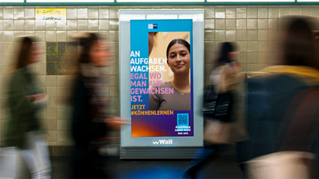 Jetzt #Könnenlernen – DIHK plakatiert Berlin  