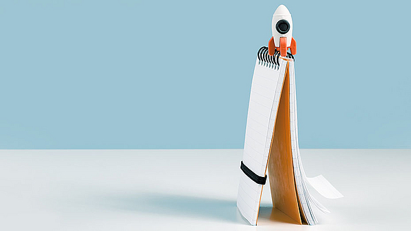 Angehoben: Azubis in der Versicherungsbranche verdienen gut Angehoben: Azubis in der Versicherungsbranche verdienen gut